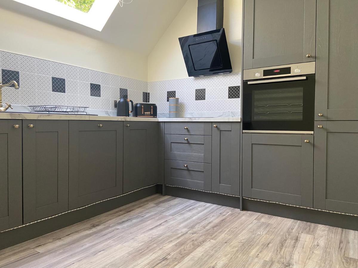 Fabulous 2 Bedroom House Just Outside Edinburgh Holiday home Auchendinny