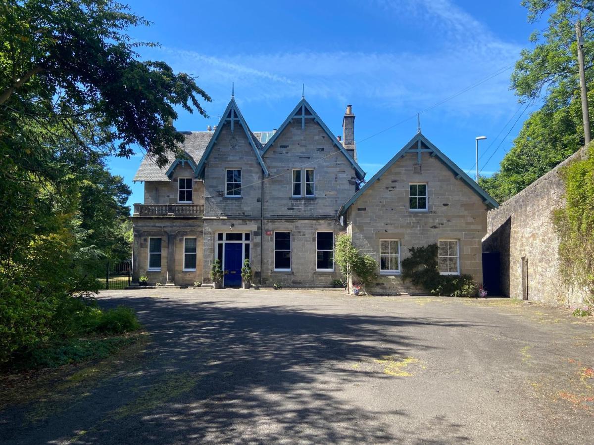Fabulous 2 Bedroom House Just Outside Edinburgh Holiday home Auchendinny